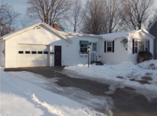 21 Houghton St, Madison, ME 04950