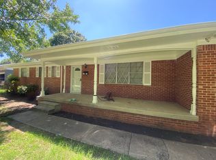 1749 Winchester St, Ardmore, OK 73401