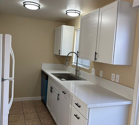 3rd image of 3315 22nd Pl APT 3