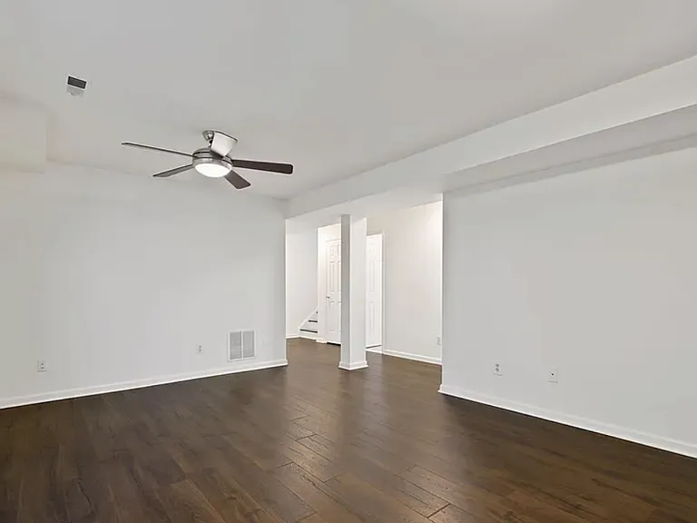 3315 Albion Ct — Photo 30