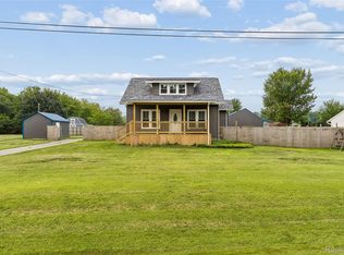 1056 E Vienna Rd, Clio, MI 48420