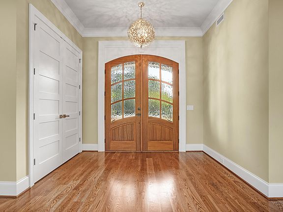 2nd image of 3731 Winstead Circle SE