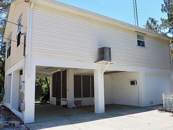 4th image of 2238 S Waterman Dr