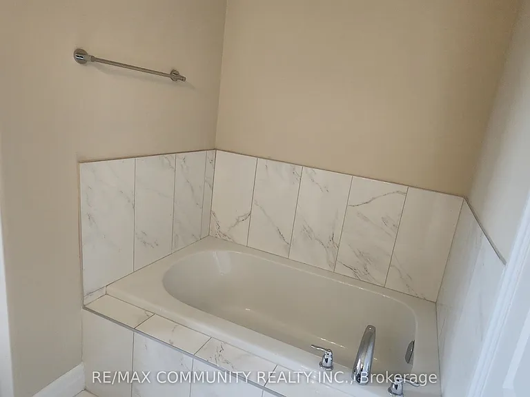 18 Morris St — Photo 21