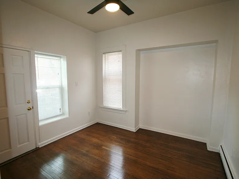 1144 N York St #104 — Photo 4