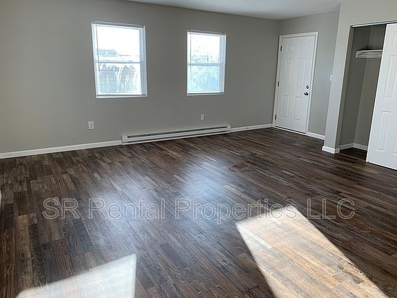 2nd image of 227 Maxwell St #C
