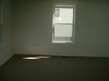 5th image of 707 Elm Ave SE