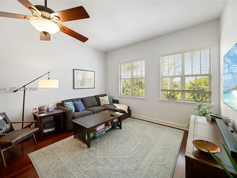 200 NE 2nd Ave #304 — Photo 4