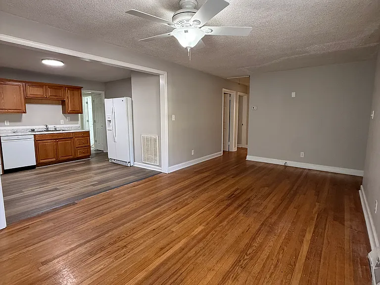 409 S Merritt Ave — Photo 6