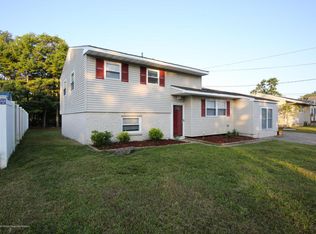 902 Egret Dr, Toms River, NJ 08753