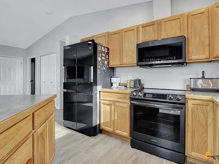 2310 Leopard Cir — Photo 11