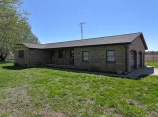 8907 N 1400th Blvd, Mount Carmel, IL