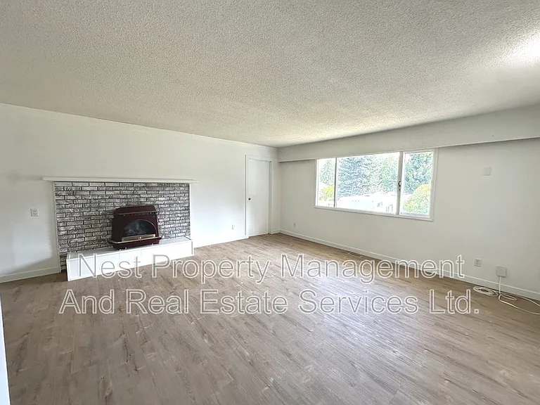 2737 Budd Rd #A — Photo 5