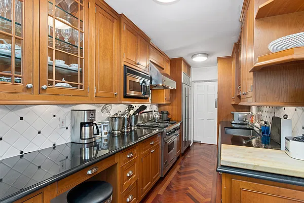 Sold by Douglas Elliman | media 6