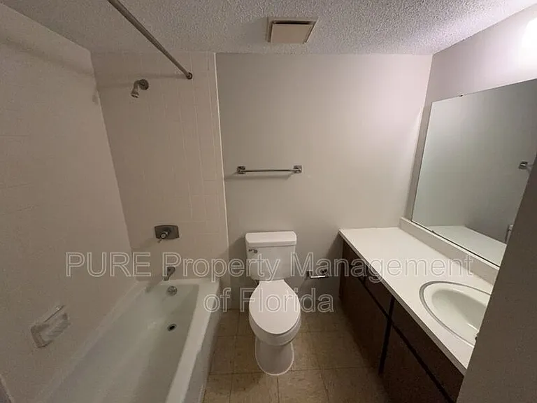 549 Fairways Dr #B — Photo 27