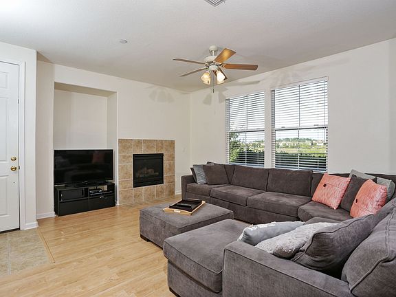 3rd image of 1303 Esplanade Cir