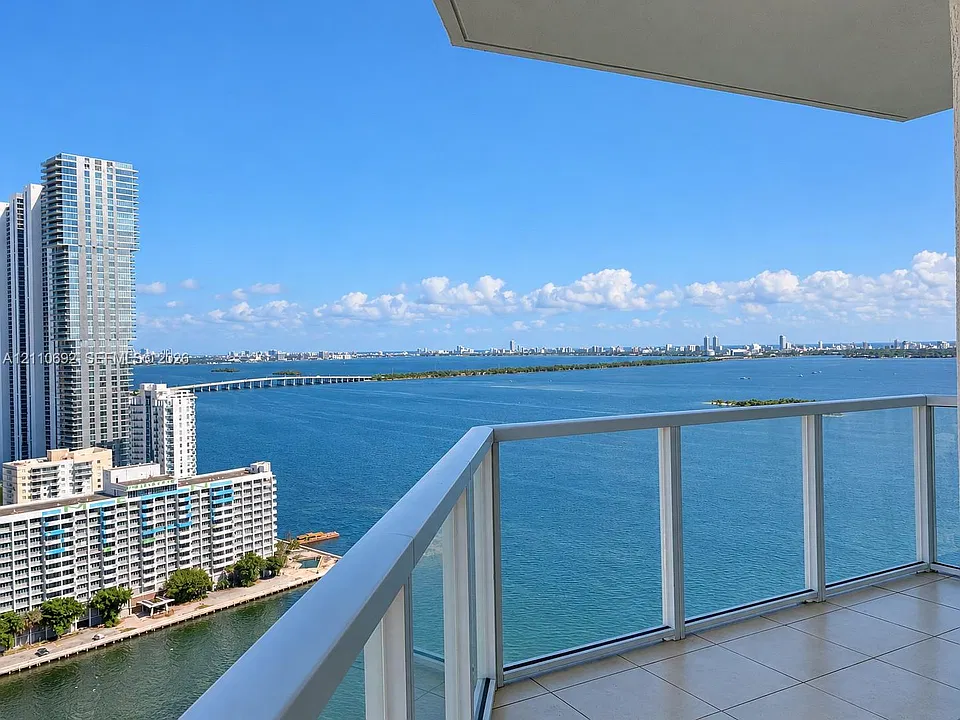 1900 N Bayshore Dr #3012