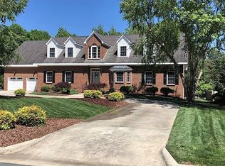 3328 Winterbell Dr, Burlington, NC 27215