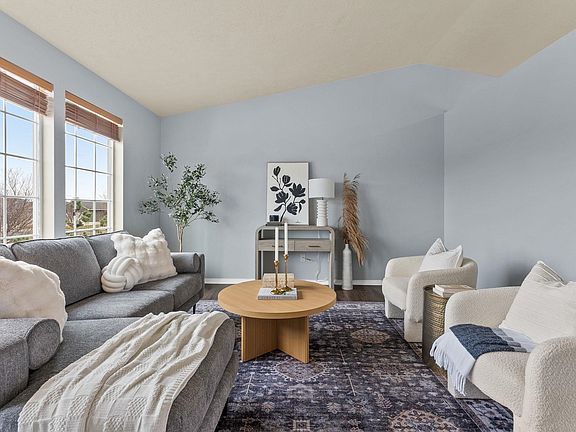 4th image of 1014 S Antelope Ave