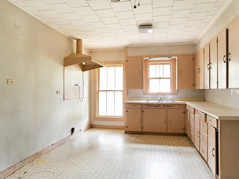 194 W Ouachita #54 — Photo 21