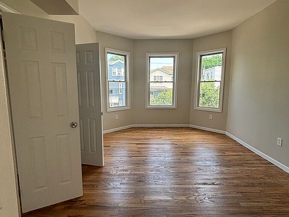 2nd image of 843 S 18th St Floor 2