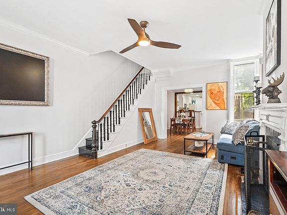 4th image of 114 W 3rd St
