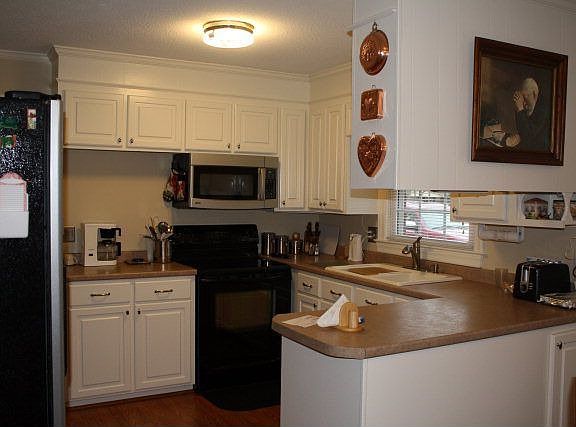 3rd image of 1810 Hullwood Dr