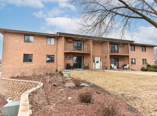 4417 S Greenridge Cir UNIT B, Milwaukee, WI 53220