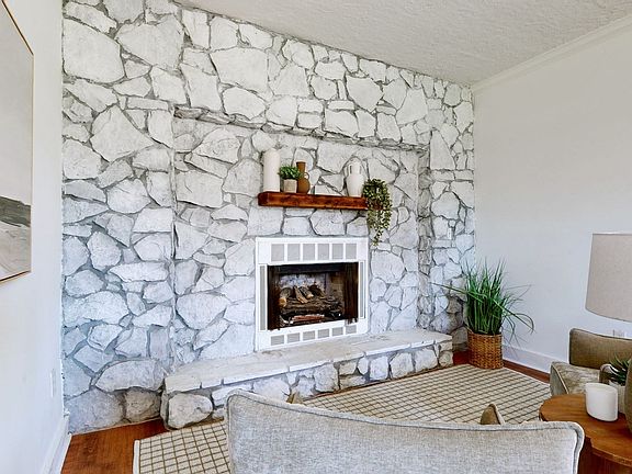 4th image of 322 Wimpole Dr