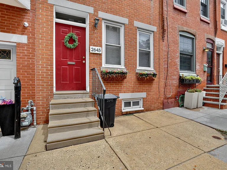 2645 Bainbridge St — Photo 20
