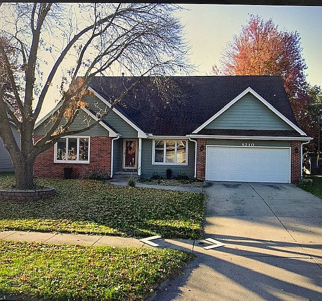 8210 Northview Dr, Urbandale, IA 50322 Zillow