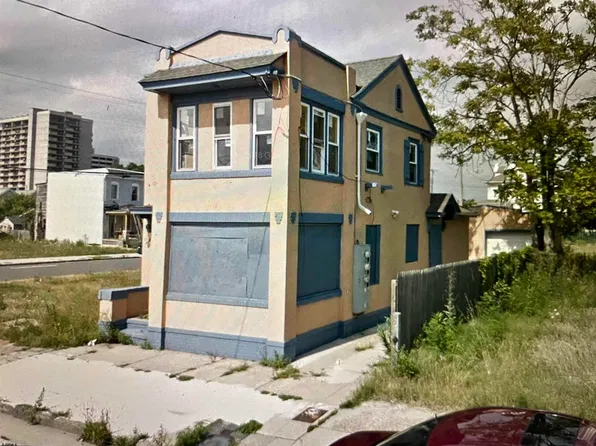 33 N Rhode Island Ave, Atlantic City, NJ 08401