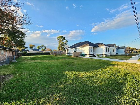 4th image of 212 Trudeau Dr