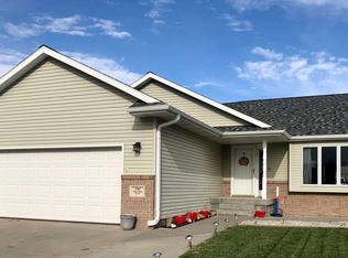 1707 W 15th Street Pl, Kearney, NE 68845