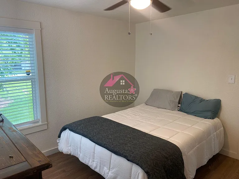 1482 Burger St — Photo 12