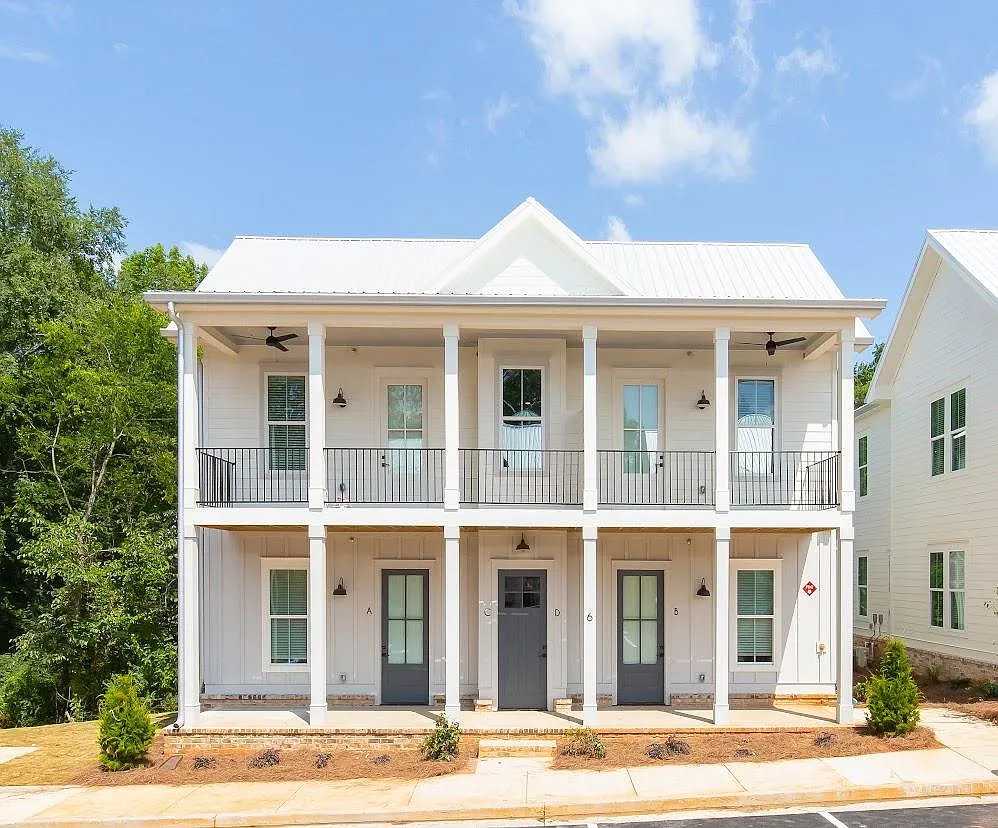 One Athens - 610 Barnett Shoals Rd — Photo 2