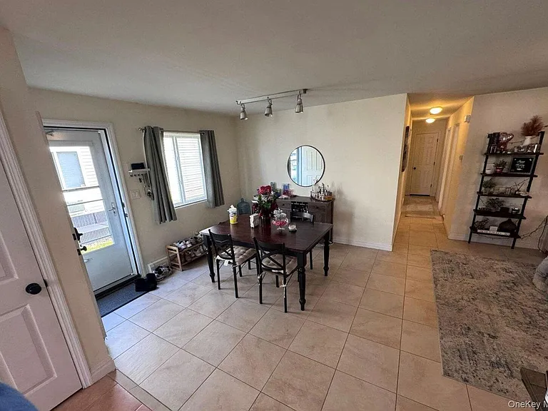 518 E Penn St #GROUND — Photo 3