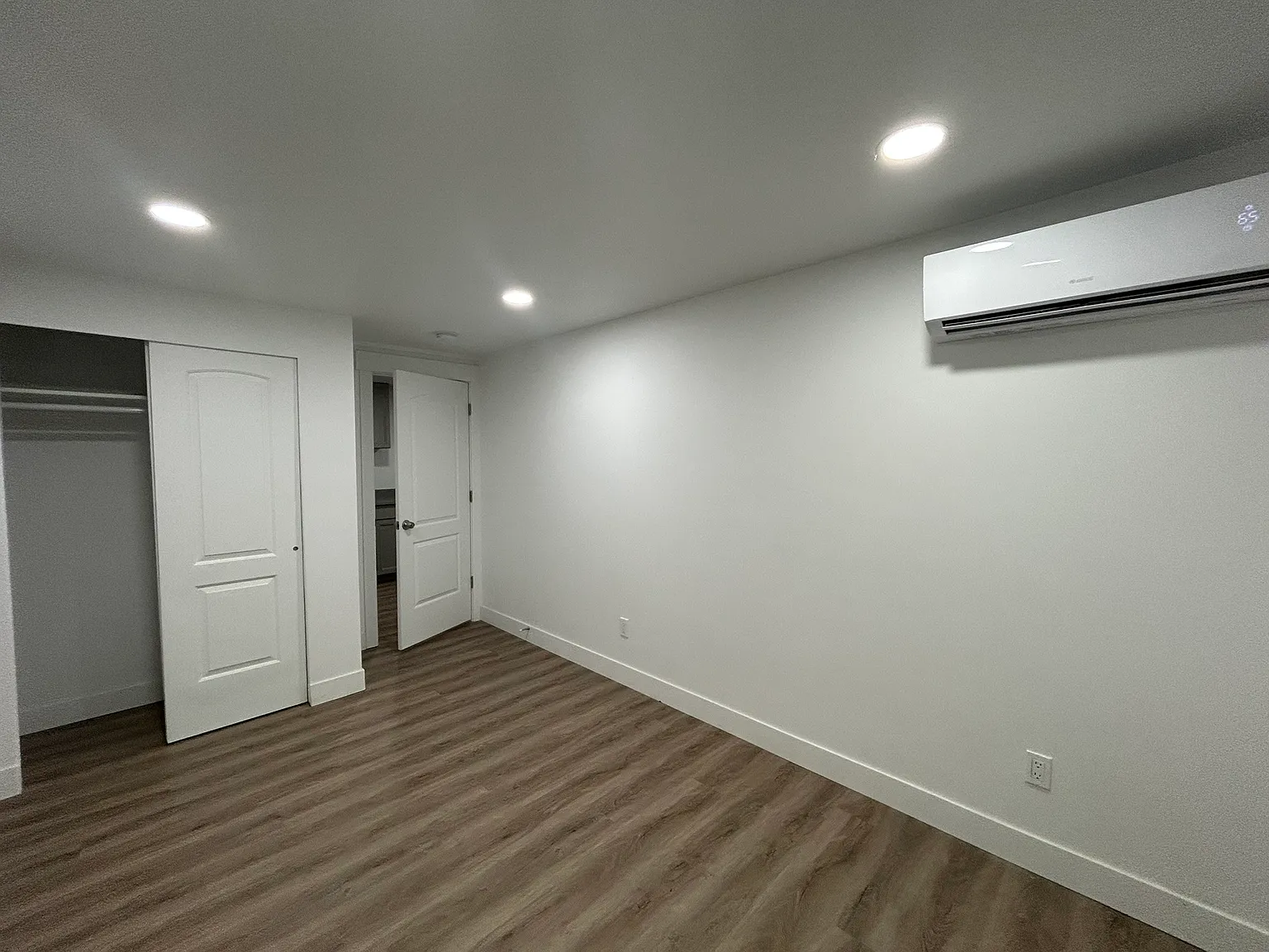 1 bed, 750 sqft, $1,300 — Photo 3