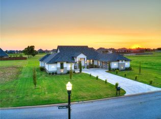 21981 Toscana Ct, Edmond, OK 73012