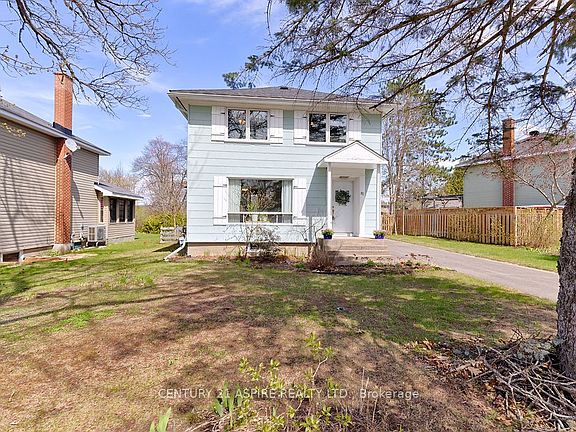 3rd image of 82 Rutherford Ave