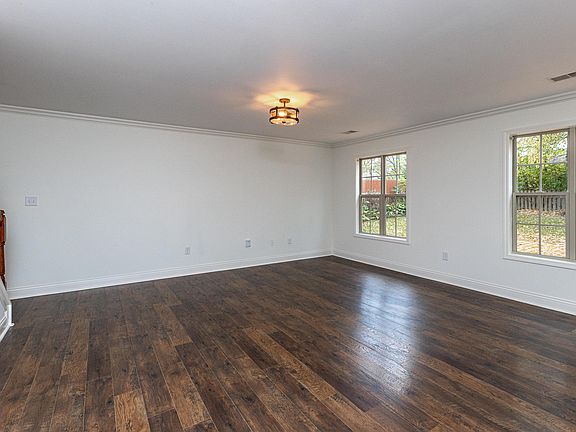 4th image of 1144 Harlan Cir