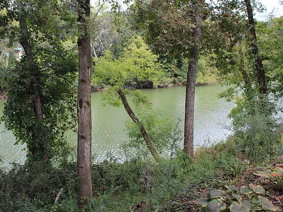 3rd image of 2783 Waterhaven Dr