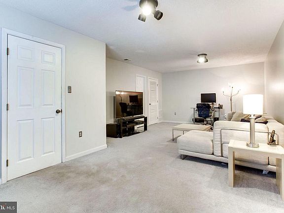 4th image of 5131 Castle Harbor Way #82