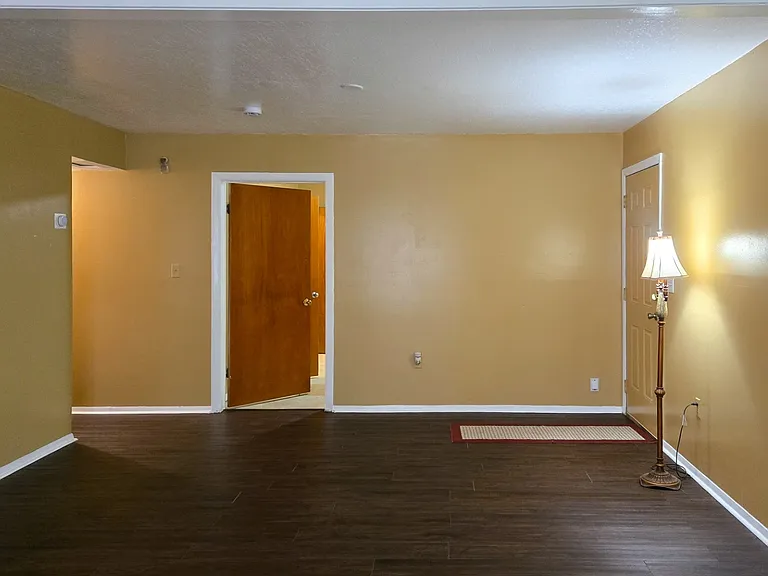 3788 W Railroad Ave — Photo 4