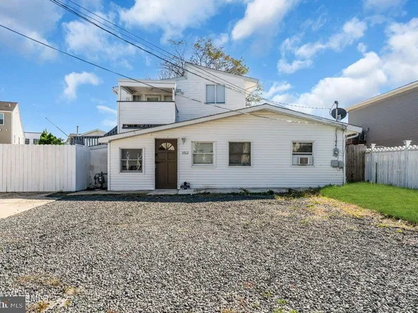 1712 Binnacle Rd, Forked River, NJ 08731