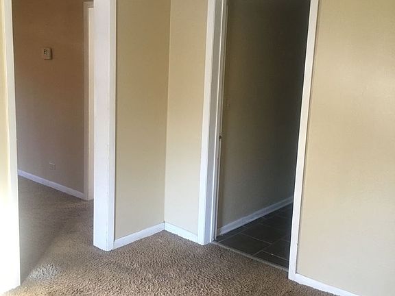 4th image of 4133 1/2 Lamar Ave