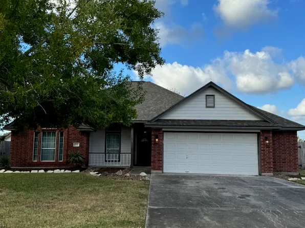 106 Hancock St, Clute, TX 77531