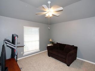 8424 Baywood Dr, North Richland Hills, TX 76182
