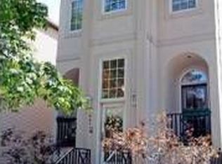 2643 N Wayne Ave, Chicago, IL 60614