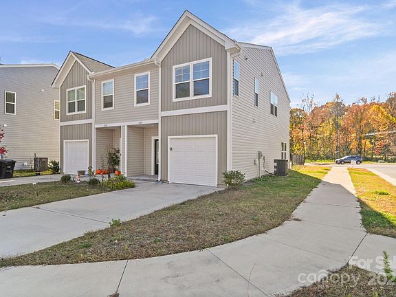 3rd image of 120 Fosters Glen Pl